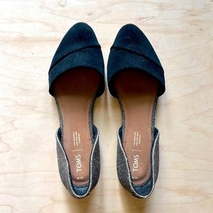 TOMS slip ons Size 10